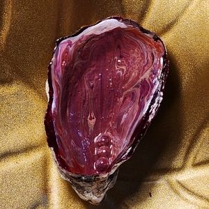 Hand-designed 🎨 oyster shell 🦪 trinket dish | ring holder | decorative piece🎁